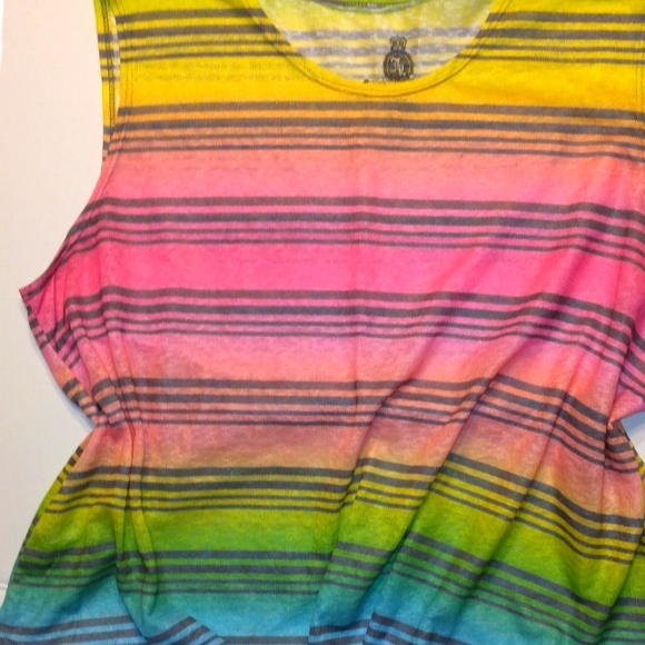 Brand New☆Women's JR Plus Sleeveless Rainbow Stripe Top☆2X - Picture 2 of 12